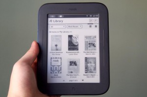 Barnes-Noble-Nook-Simple-Touch-with-GlowLight-електронна-книга-електронен-четец